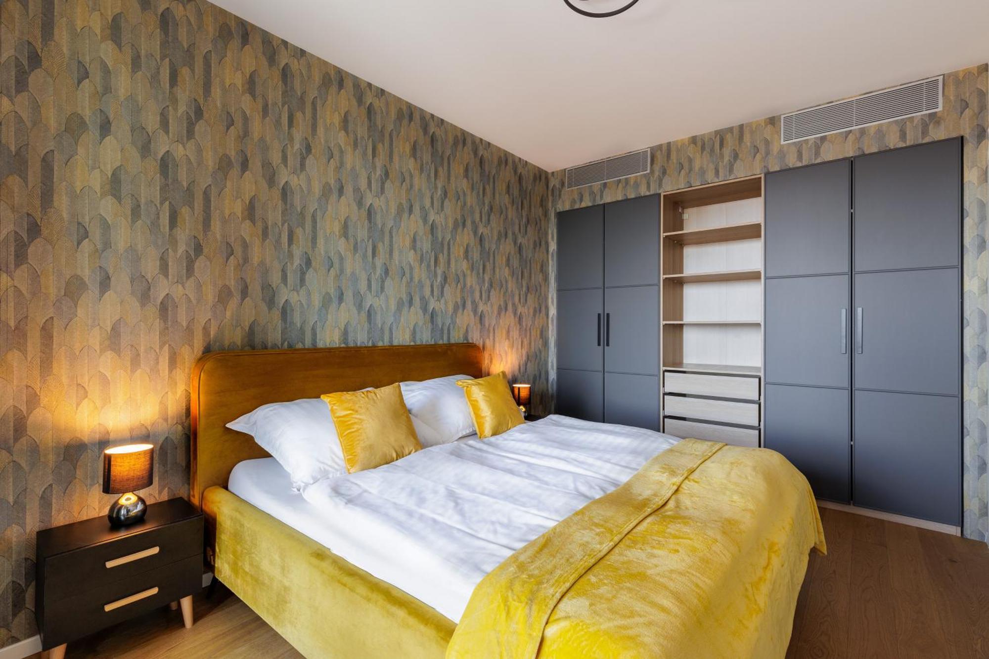 Sky Park 1 - Luxurious #Instaworthy Apartment In Downtown City Center With Included Parking, Best Address In Town Bratislava Eksteriør billede